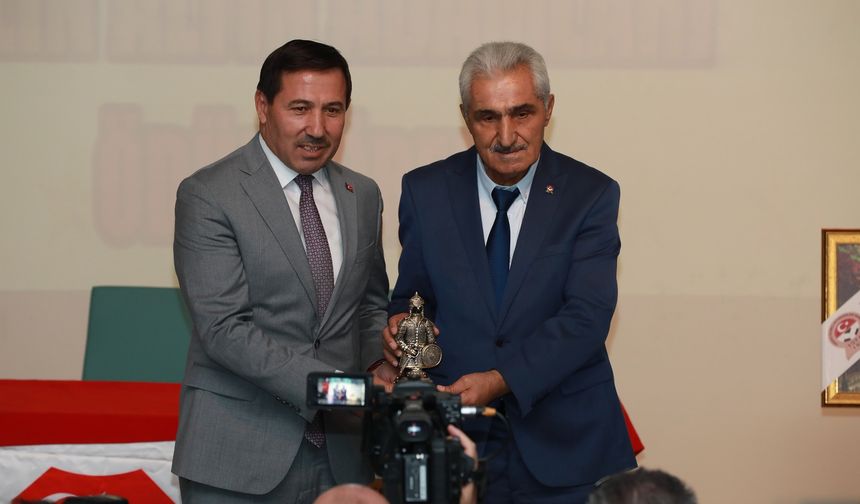 Spora yaptığı yatırımlarla öne çıkan başkana onur ödülü