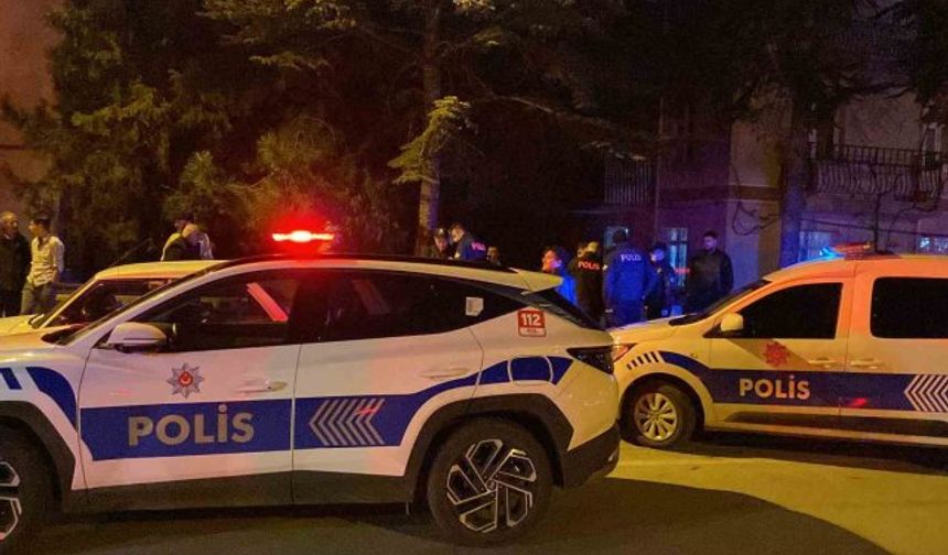 Konya'da bıçaklı kavga: Baba ve iki oğul yaralandı