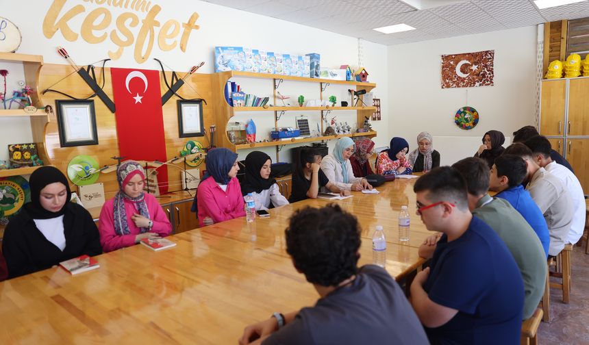 Bu belediye okutmakla kalmayıp yazarlığa da teşvik ediyor