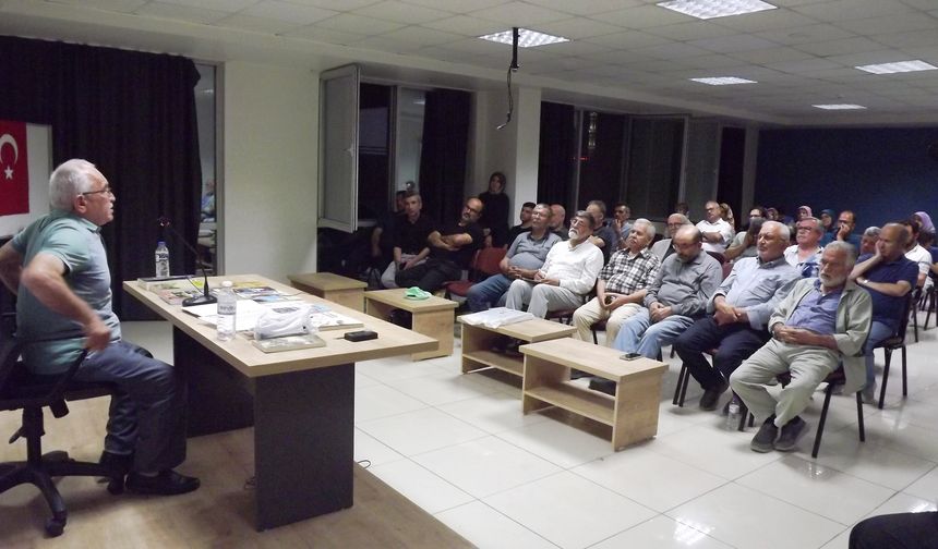 ‘Yollar kitap yazdırdı’