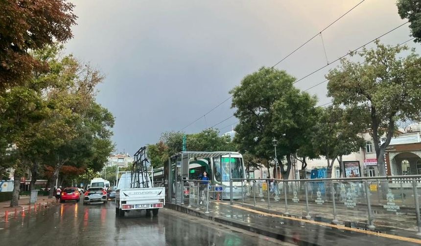 Meteorolojiden kritik alarm: Bakanlık o illerin listesini paylaşarak vatandaşları uyardı