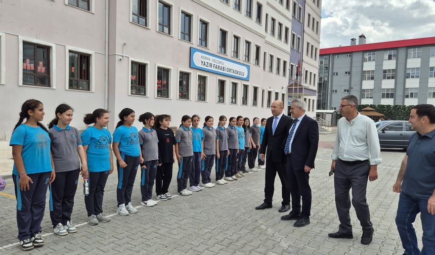 Konya İl Milli Eğitim Müdürü Murat Yiğit'ten Selçuklu'da sürpriz okul ziyareti
