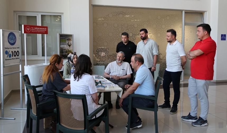 Konya’da sağlıklı yaşam seferberliği! Belediye binasında ücretsiz akciğer testi yapıldı