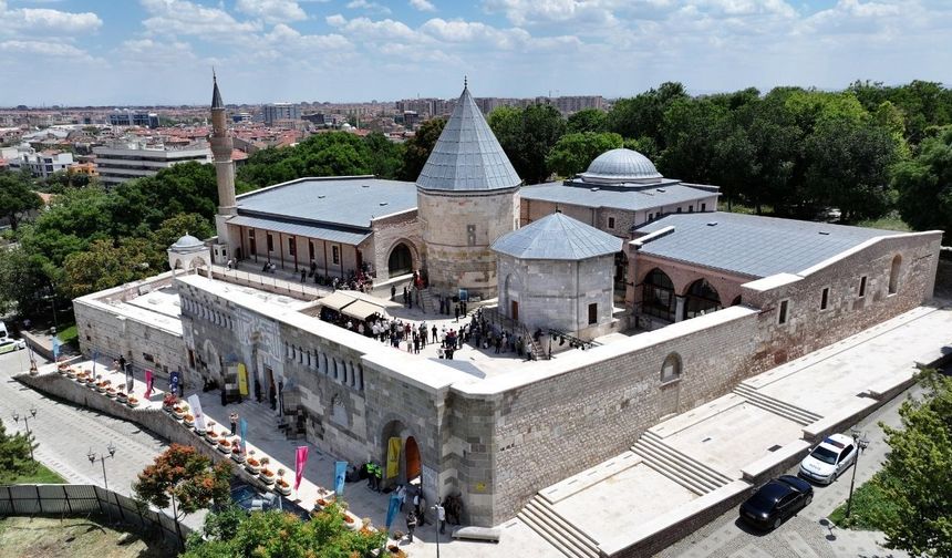 Konya’nın gurur günü: Darülmülk oluşunun 929. yılında Selçuklu sultanları dualarla yad edildi!