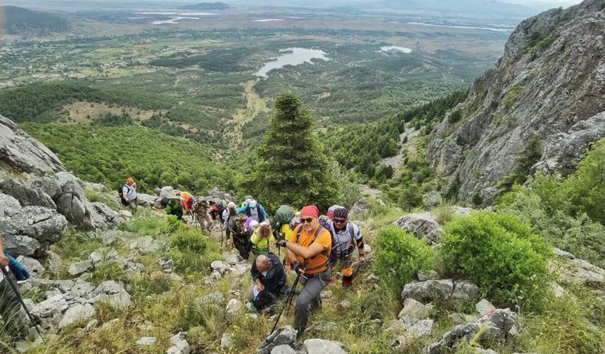 Binlerce yıllık gizem çözüldü! Ahırlı dağlarında taş döşeli antik yollar bulundu