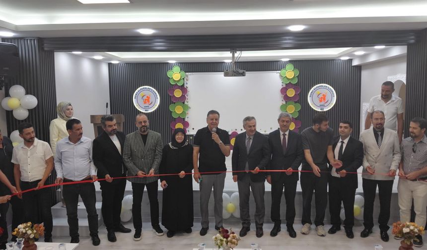 Konya’da eğitime anlamlı destek: Sızma Alparslan İlkokulu yeni konferans salonuna kavuştu