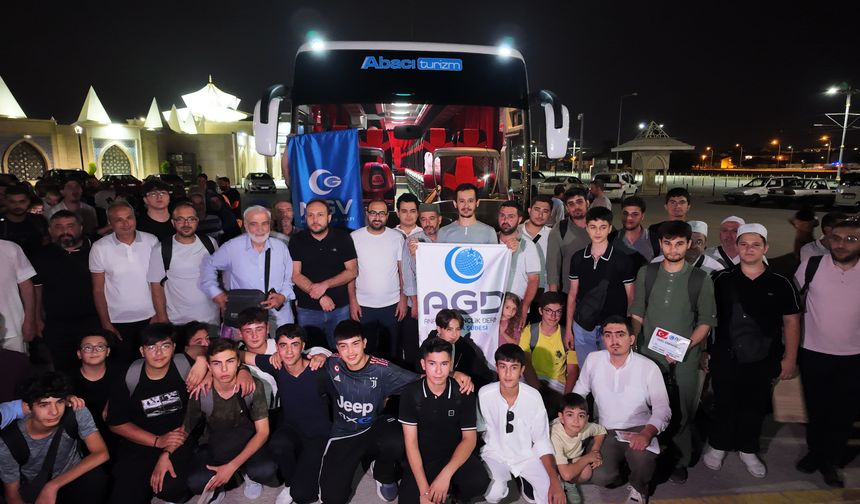 "Önce ahlak ve maneviyat" dediler, dualarla mukaddes topraklara doğru yola çıktılar!