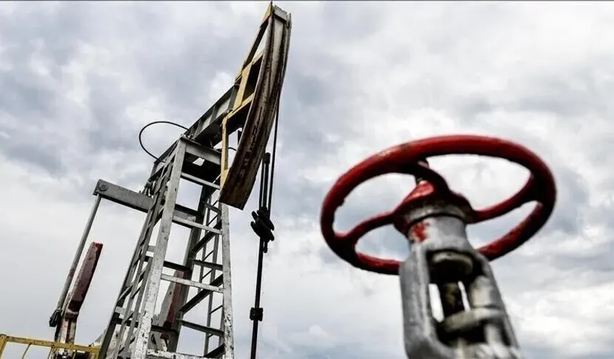 Küresel piyasalar alarm veriyor: Brent petrolün varili 100 doları aştı!