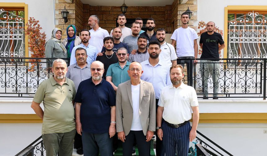 Başkan Kavuş’tan geleceği yeniden inşa eden gençlere anlamlı destek