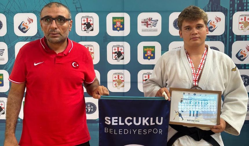 Batum’daki zorlu tatamiden kürsü derecesi geldi: Uluslararası arenada Selçuklu rüzgarı esi̇yor