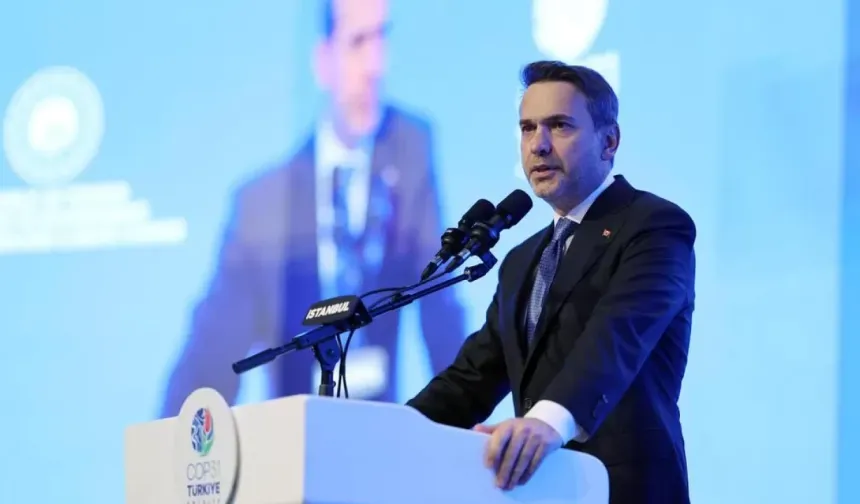 Bakan Bayraktar'dan öğrencilere müjde: Burs verilecek…