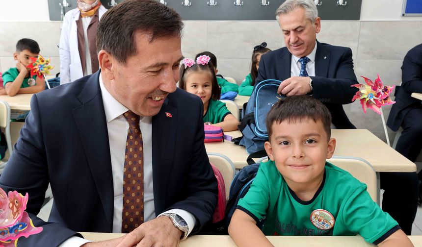 Konya’da ilk ders zili öncesi güzel sürpriz!