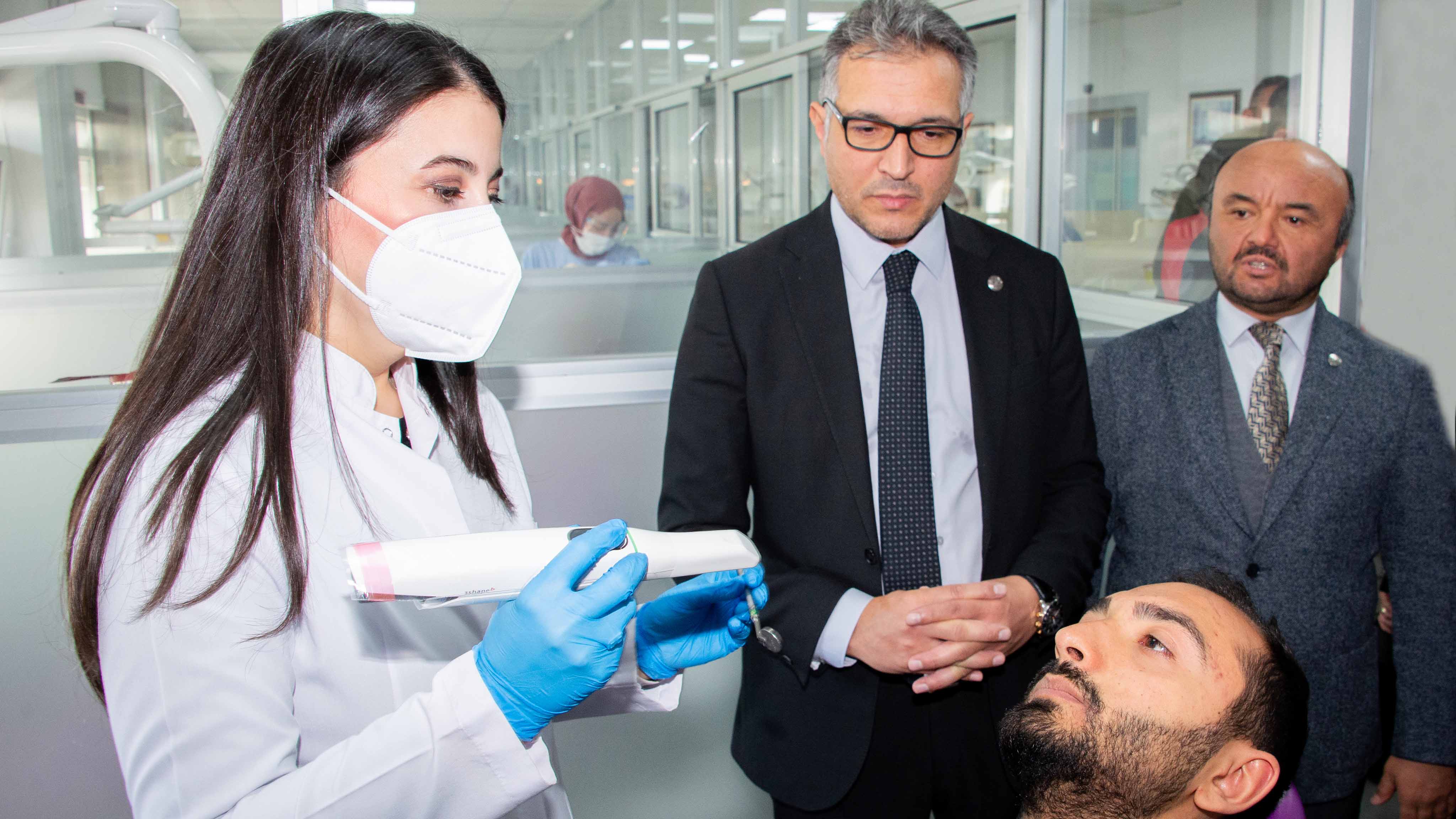 SÜ Diş Hekimliği Fakültesinde CAD-CAM Laboratuvarı açıldı (4)