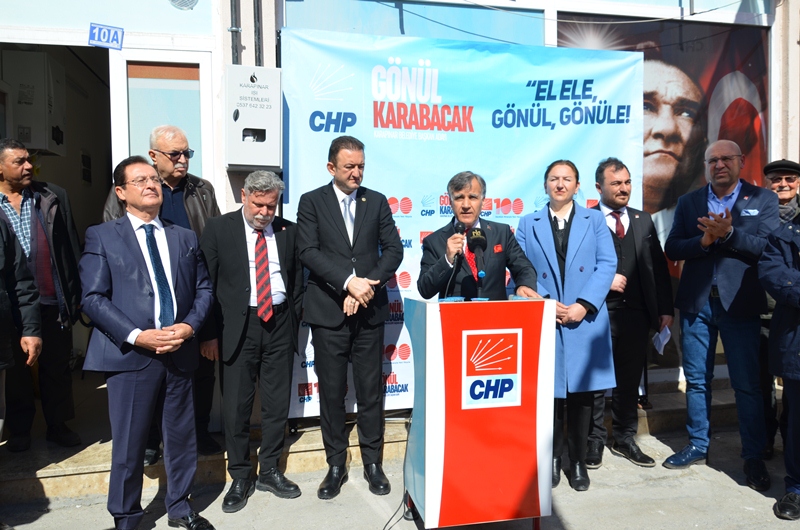 Chp Konya Buyükşehi̇r Beledi̇ye Başkan Adayi İsmai̇l Sonkaya Konuşurken