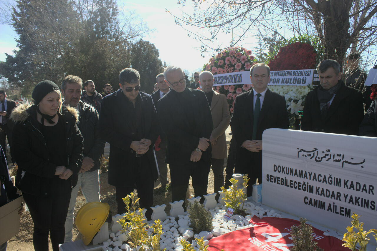 Cemal Kütahya unutulmadı