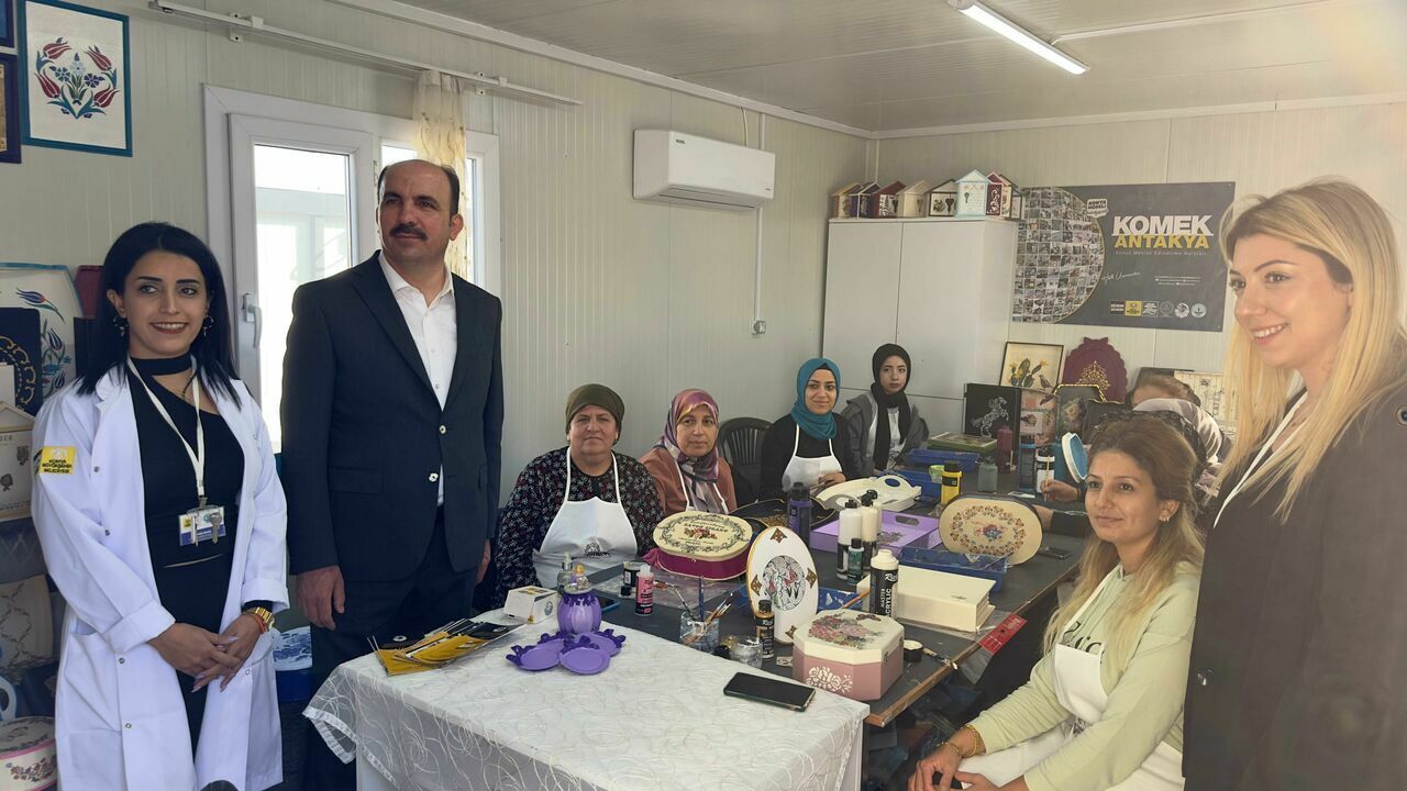 Başkan Altay Hatay'da depremzede vatandaşlarla buluştu
