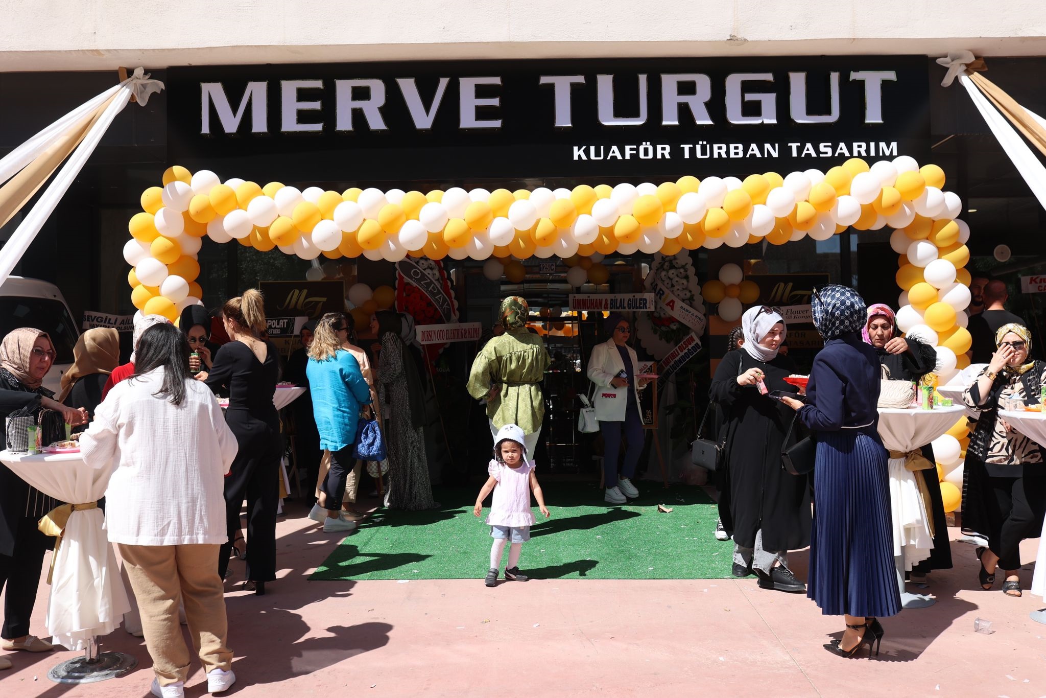 Merve Turgut Kuaför Türban Tasarım Dualarla Açıldı 3
