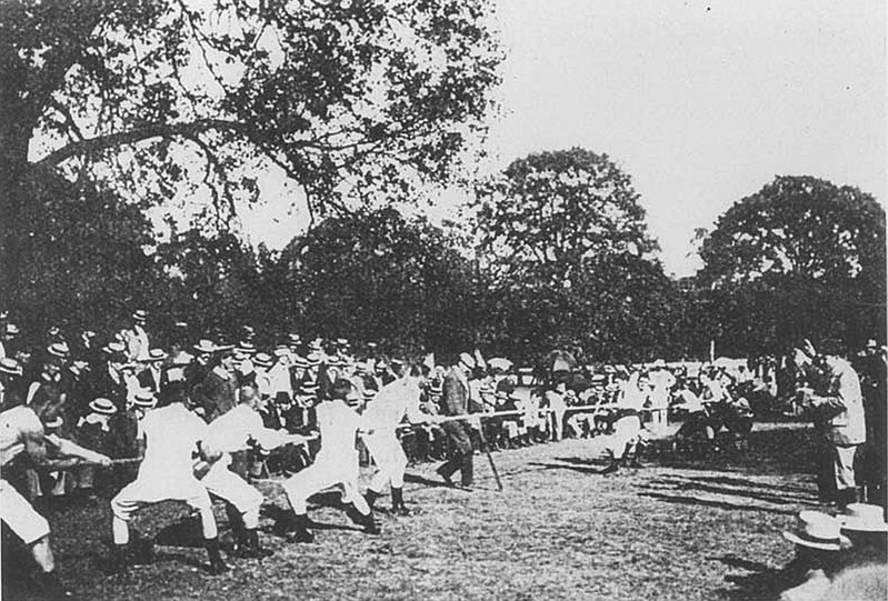 1900 Pari̇s 800Px Tug Of War