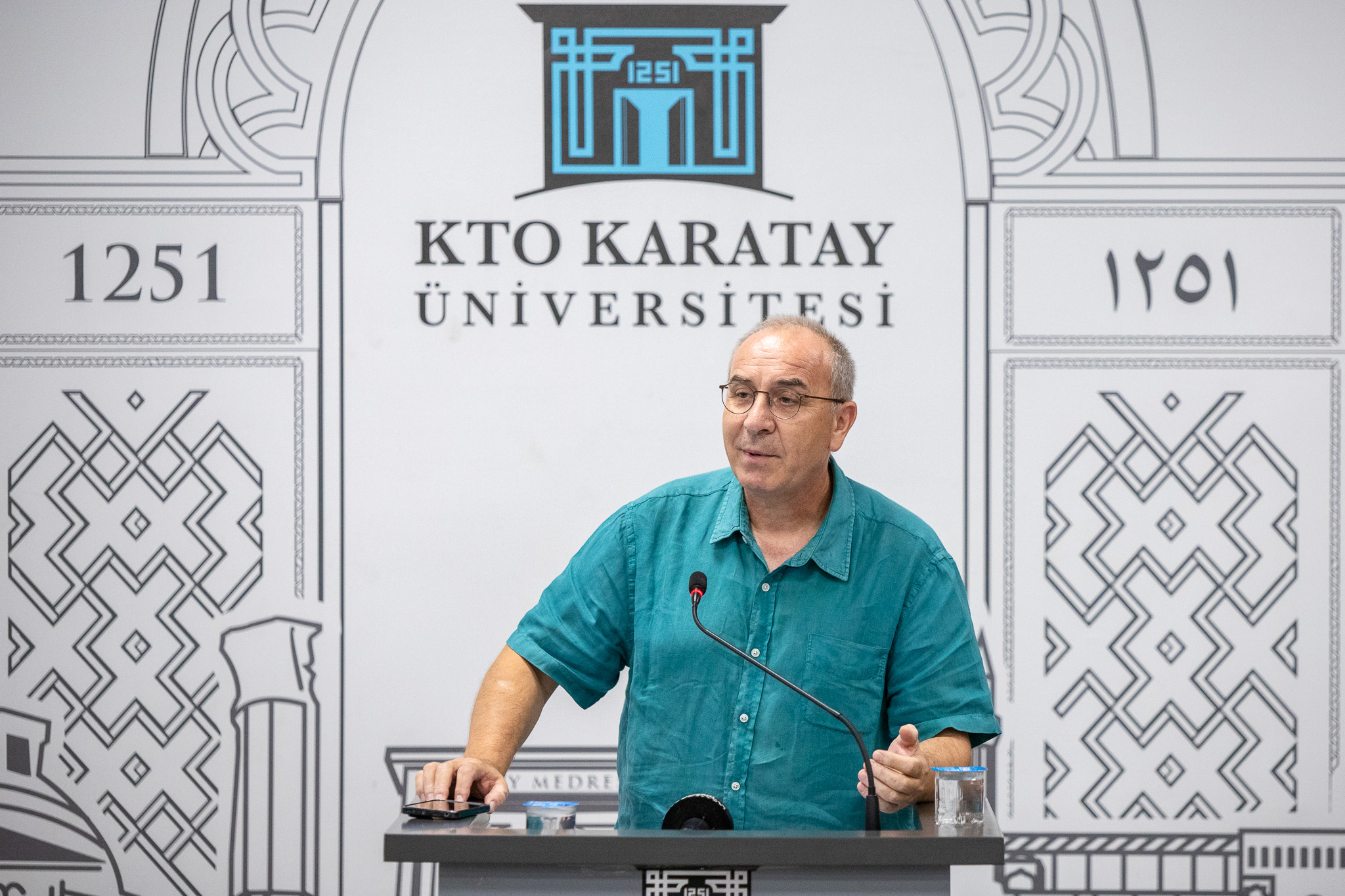 Kto Karatay Üniversitesi İnşaat Mühendisliği Bölüm Başkanı Prof. Dr. Faik Sevi̇mli̇