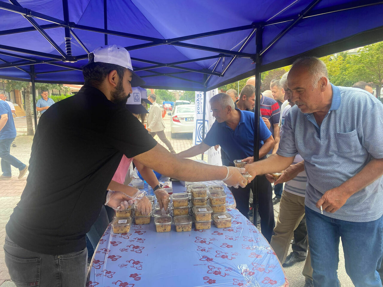 Mmo Aşure Geleneğini Bozmadı (2) Kopya