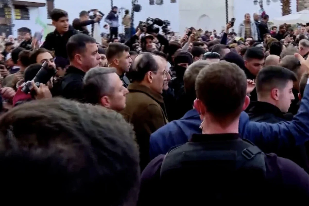 675C4D6879F7E157 W1200Xh801