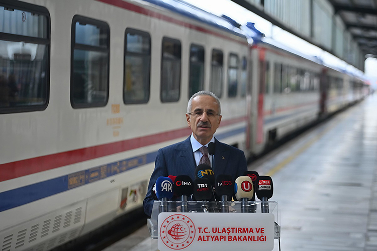 Konya Tren Garinda Ucretsiz Internet Hizmeti Basliyor 003