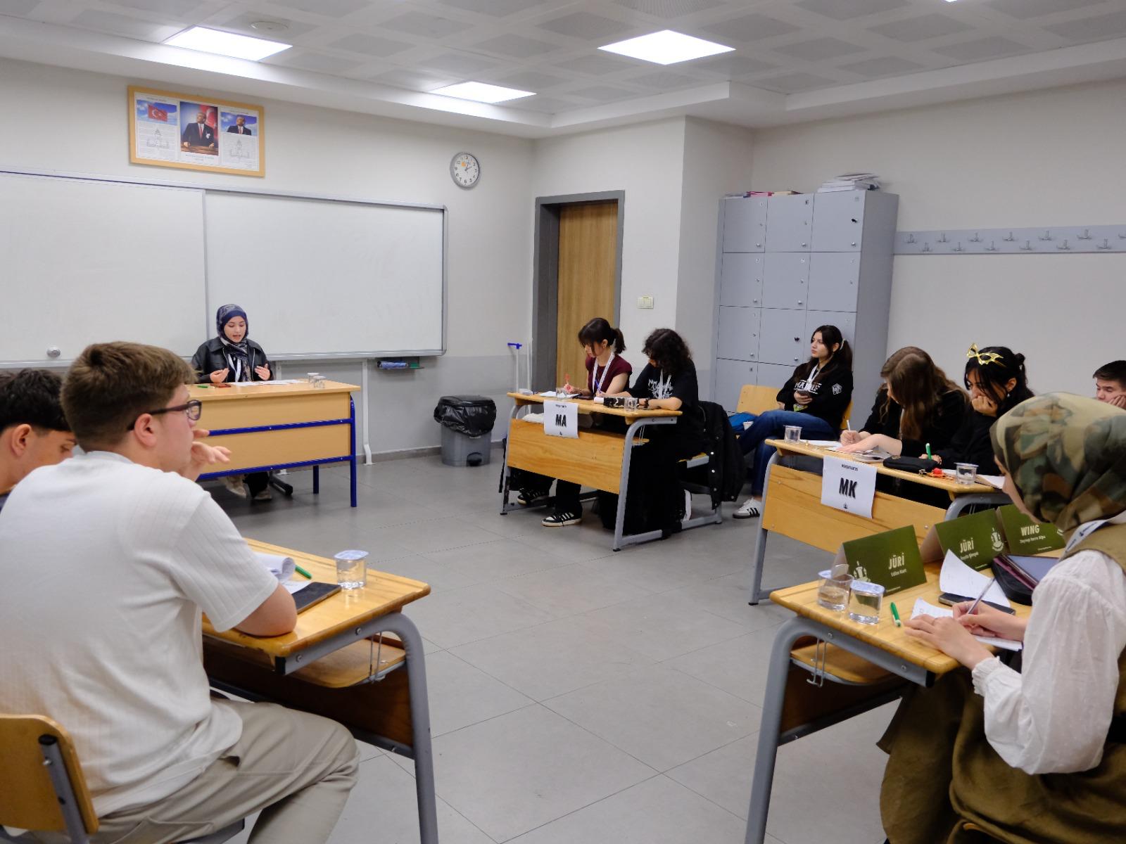 Genç Zihinler Msrçaylak Münazara Turnuvası’nda Parladı (2)