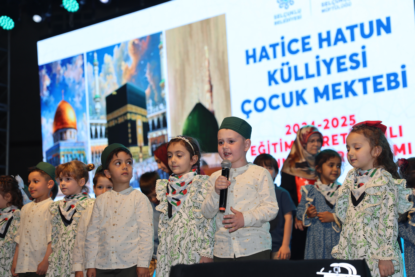 Selçuklu’da minikler Kur’an öğrenip mezuniyet coşkusu yaşadı