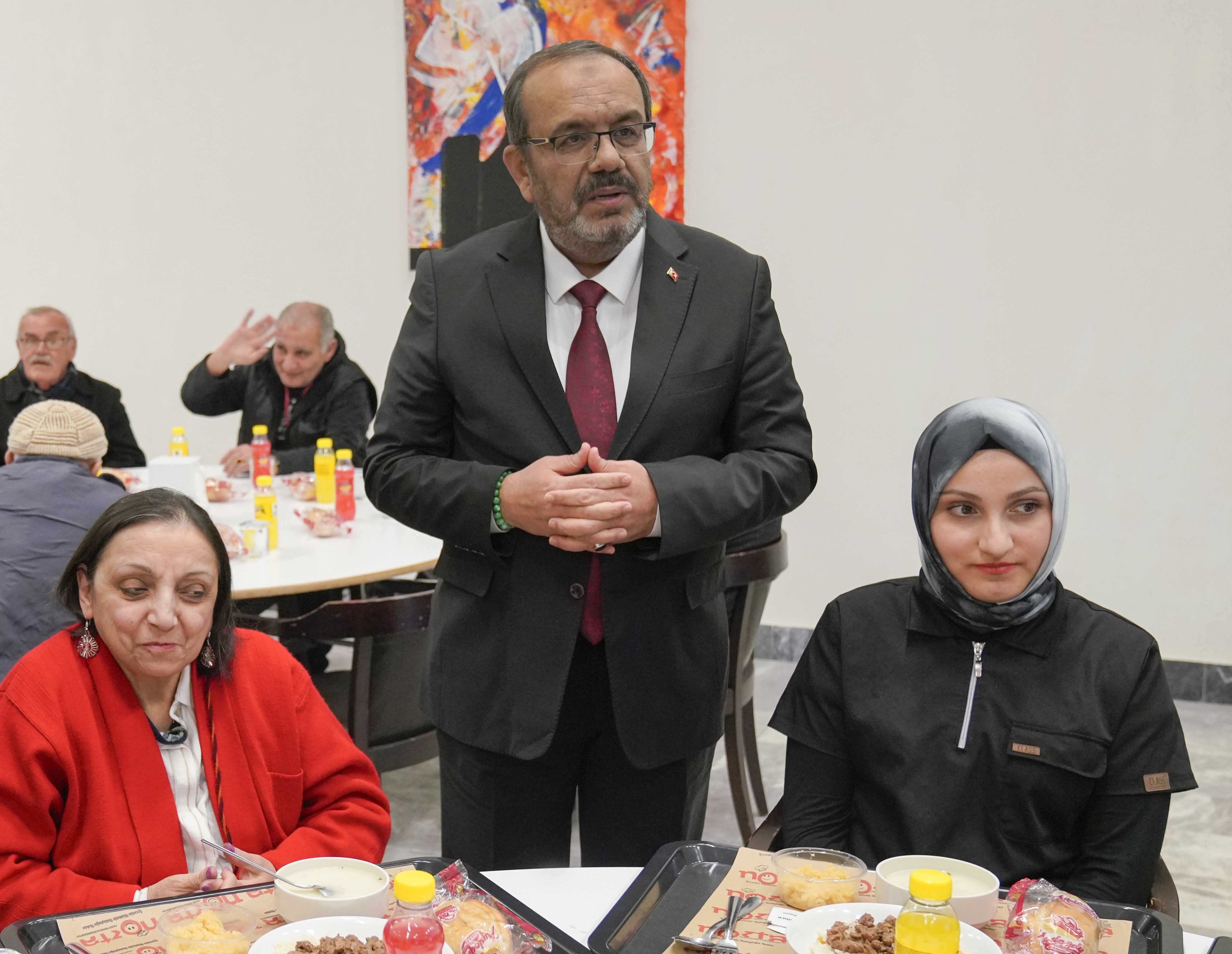 Konya Teknik Üniversitesi’nden Yaşlılara Anlamlı İftar Buluşması 03