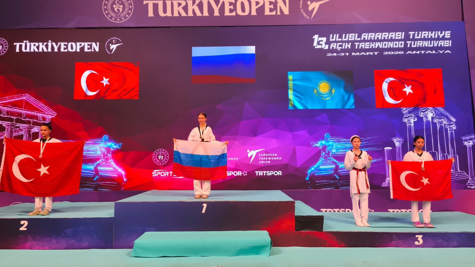 Taekwondo Göknur Tanrikulu1