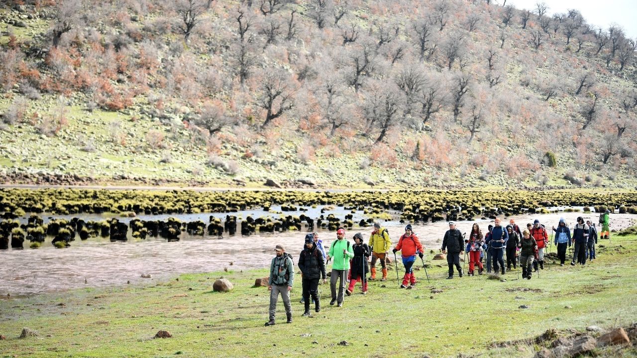 Kırmızı Ve Beyaz Modern Son Dakika Haberleri Youtube Küçük Resmi 2026 04 27T141211.839