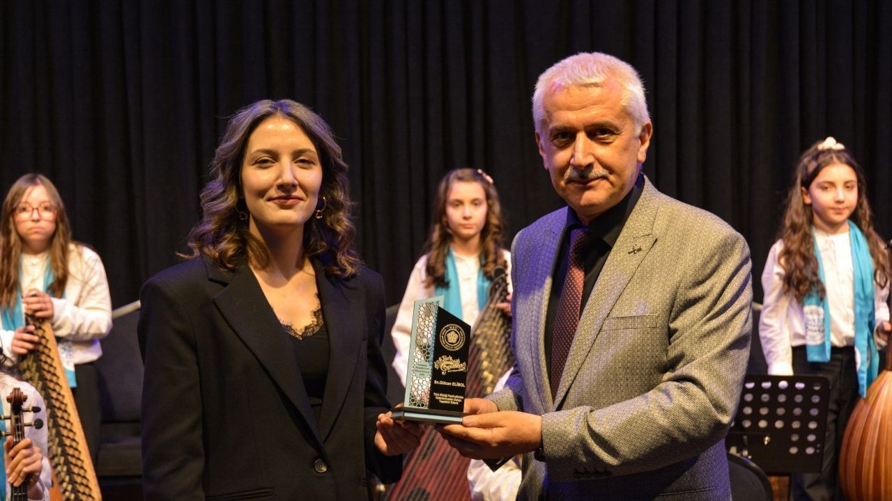 Kırmızı Ve Beyaz Modern Son Dakika Haberleri Youtube Küçük Resmi 2026 04 29T104828.875