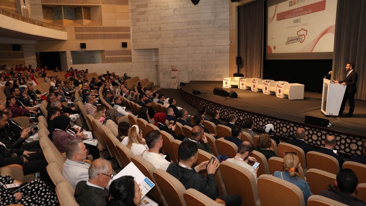 Kırmızı Ve Beyaz Modern Son Dakika Haberleri Youtube Küçük Resmi 2026 04 29T124705.856