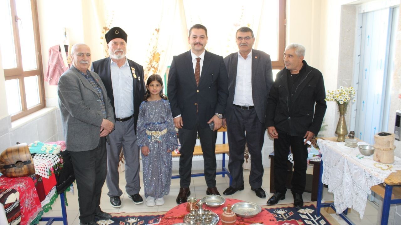 Kırmızı Ve Beyaz Modern Son Dakika Haberleri Youtube Küçük Resmi 2026 05 08T112115.166