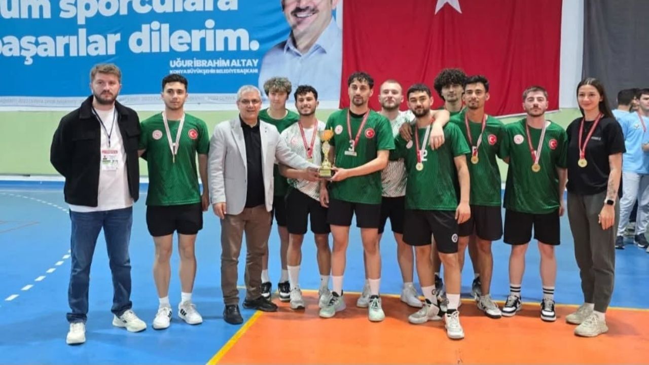 Kırmızı Ve Beyaz Modern Son Dakika Haberleri Youtube Küçük Resmi 2026 05 12T145256.166