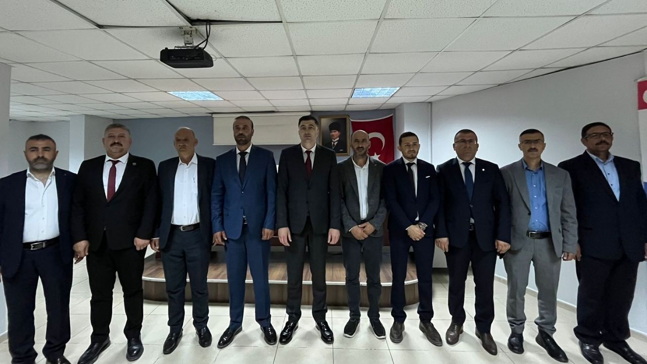 Kırmızı Ve Beyaz Modern Son Dakika Haberleri Youtube Küçük Resmi 2026 05 13T133817.376