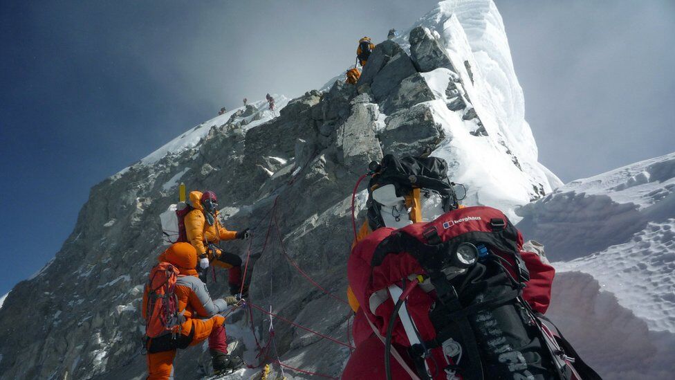 107146246 Everest 01