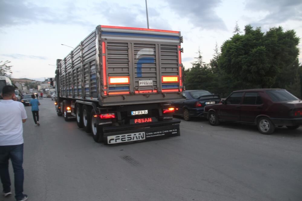 A W734599 04