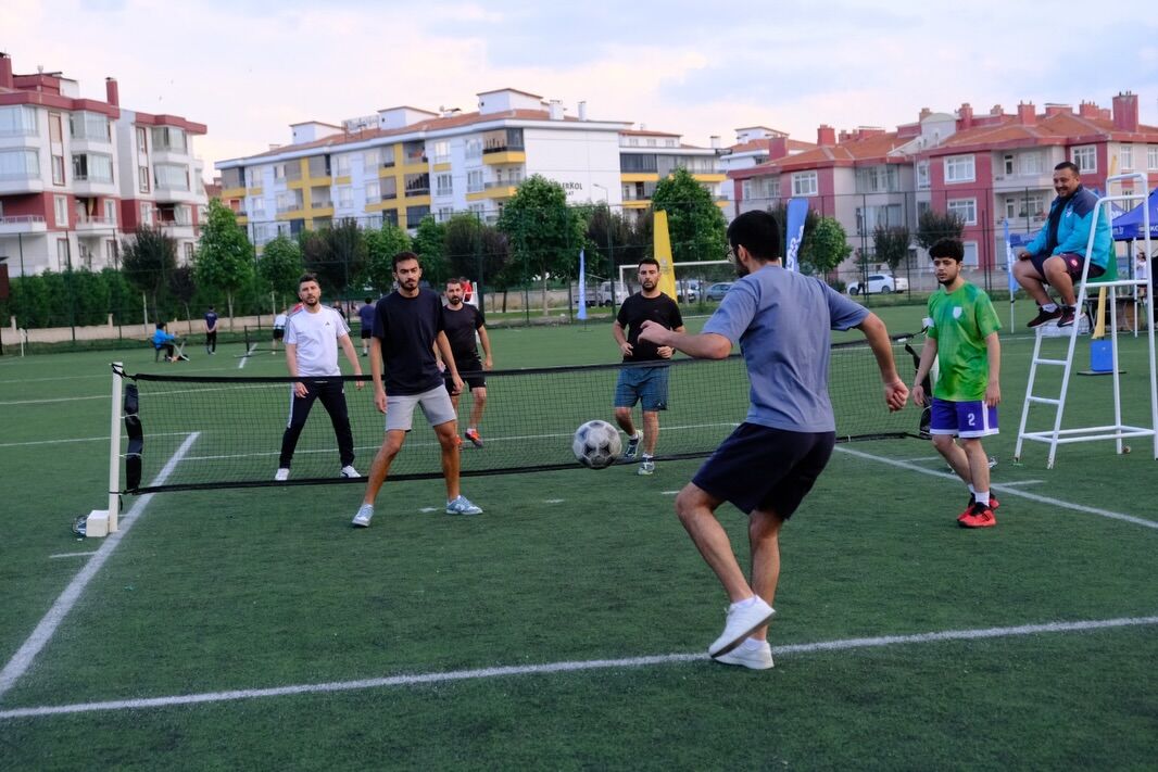 Ayak Tenisi Turnuvası’nda Birinci Tur Maçları Oynandı. Büyük Heyecana Sahne Olan Karşılaşmaların (1)