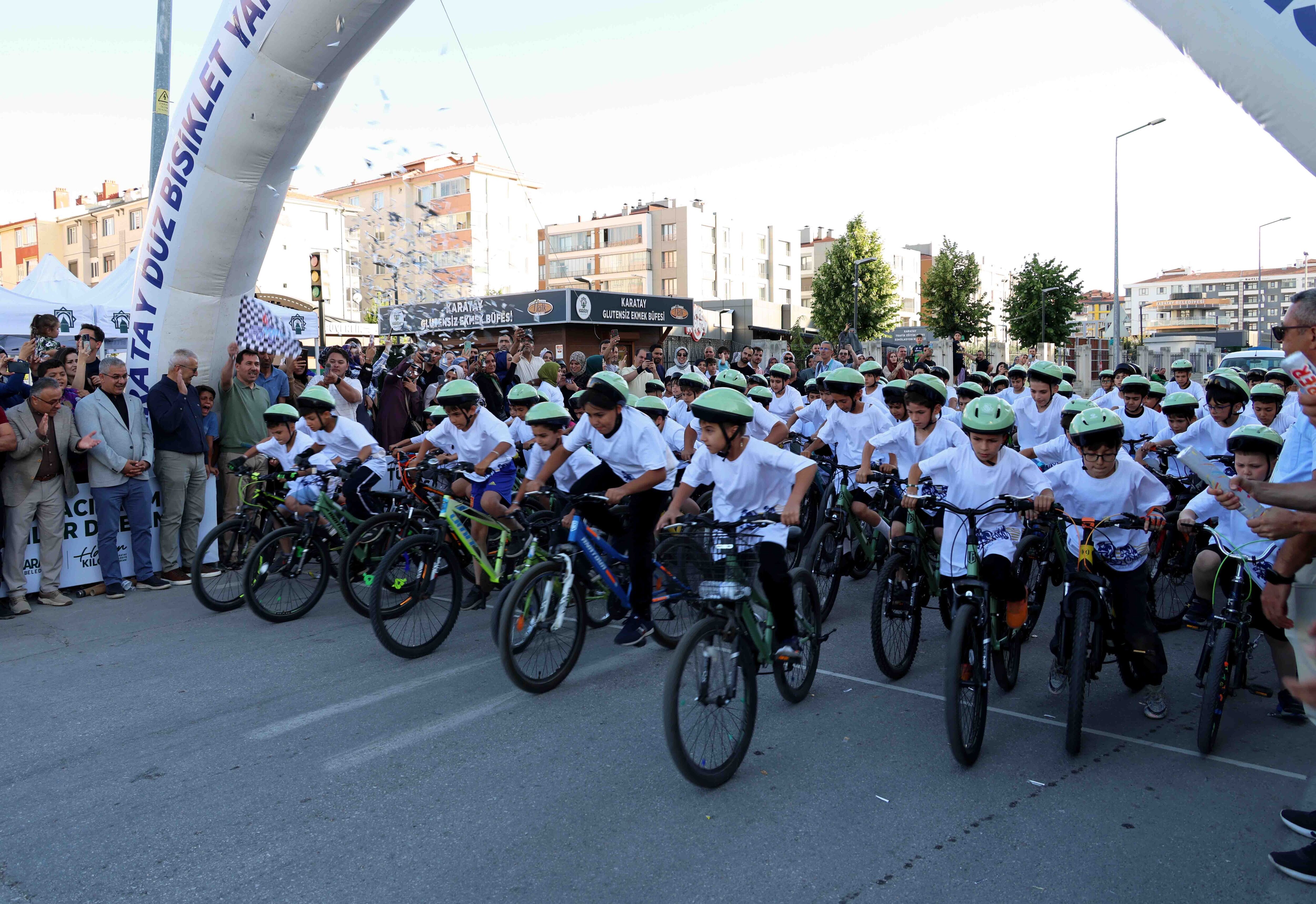 Karatay Beledi̇yesi̇ Düz Bi̇si̇klet Yarişi Yoğun Katilimla Gerçekleşti̇ri̇ldi̇ (15)
