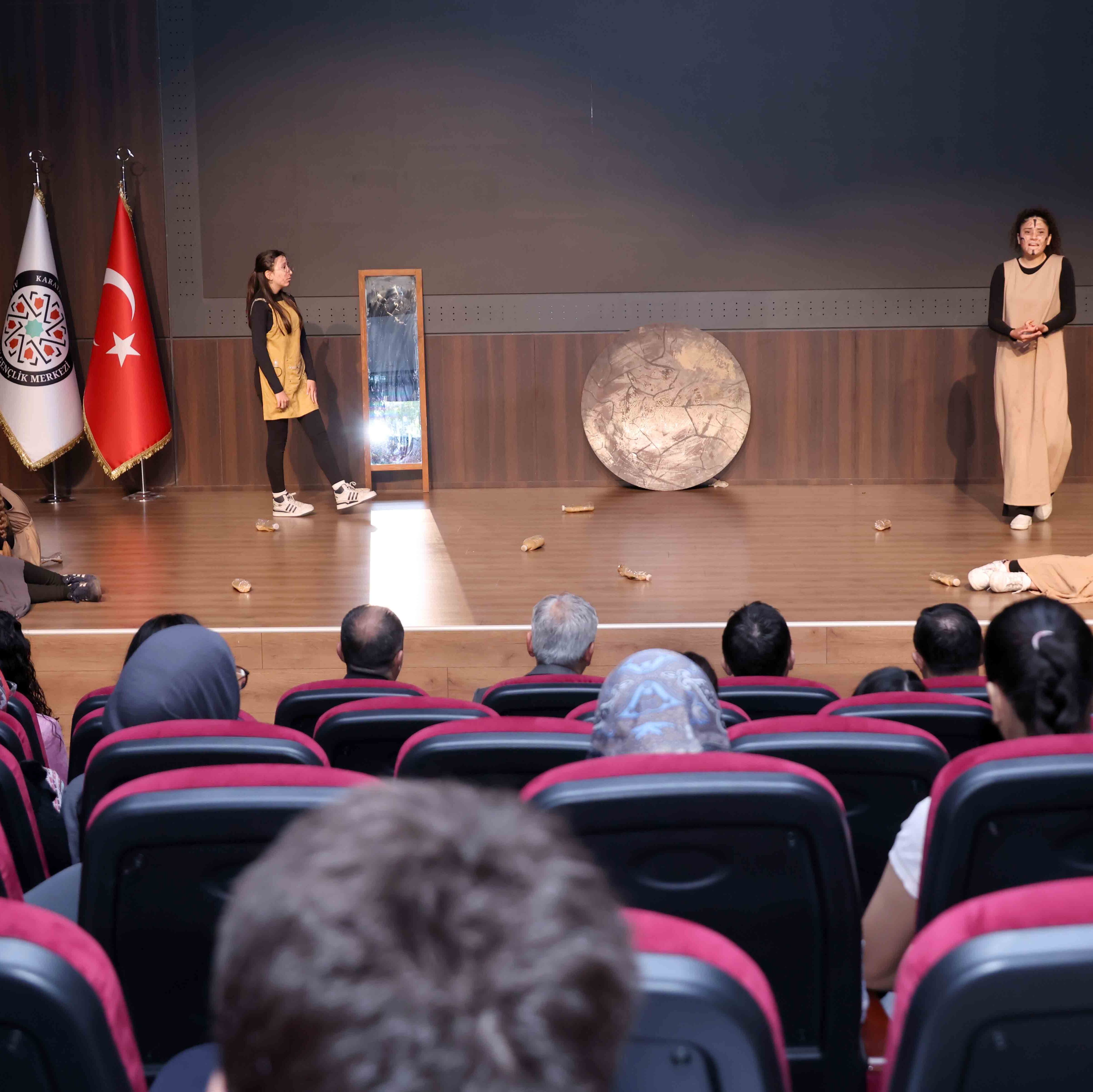 Konya’dan Cop31’E Geçmi̇şten Geleceğe Sürdürülebi̇li̇r Yaşamin İzi̇nde Programi Karatay’da Gerçekleşti̇ri̇ldi̇ (3)