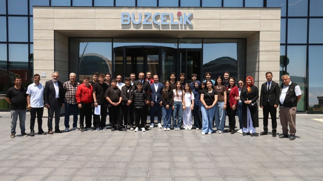 Manşet 2026 06 04T090949.157
