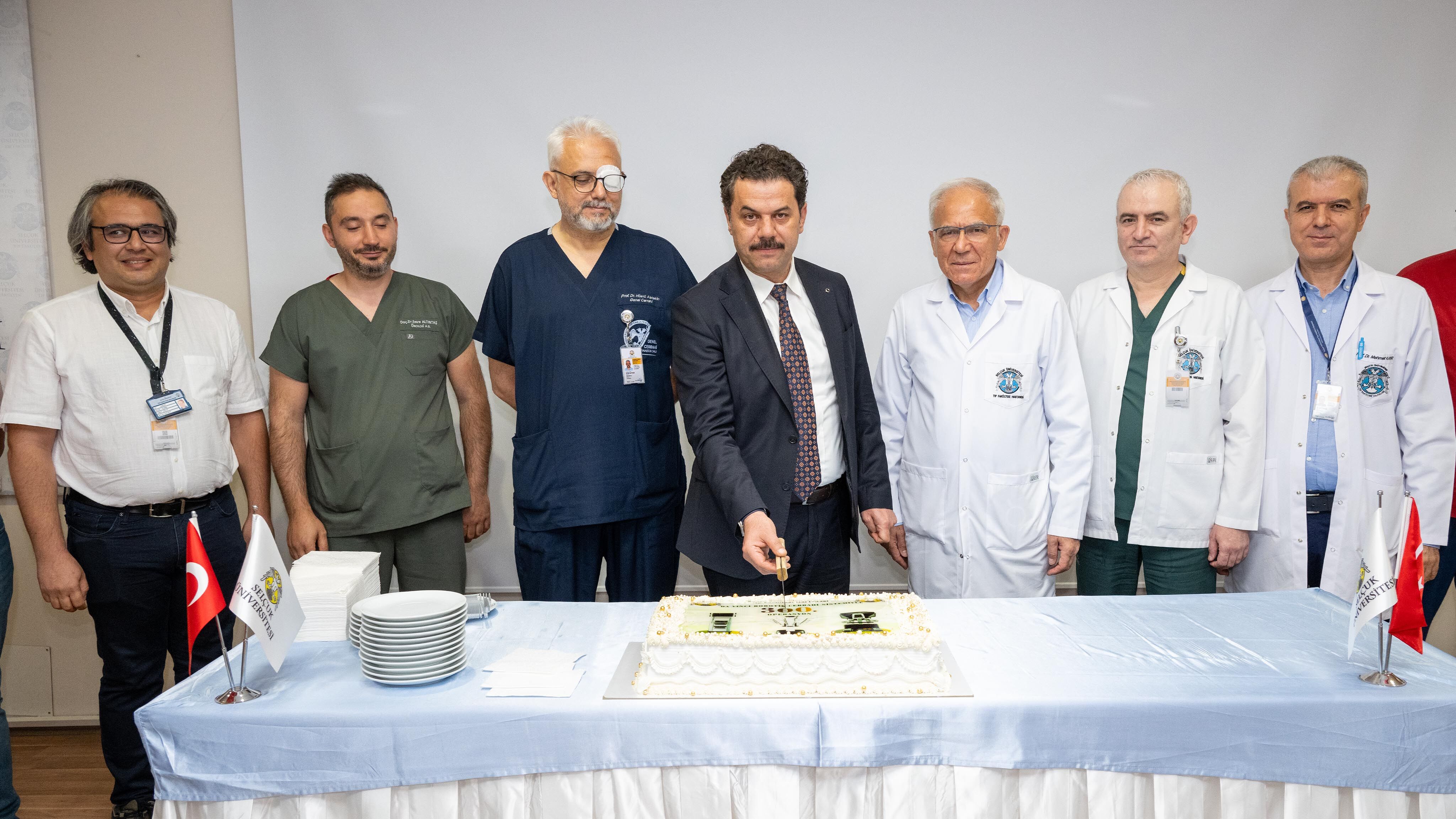 Selçuk Tıp’ta Robotik Cerrahi Ile 300. Ameliyat Yapıldı (1)
