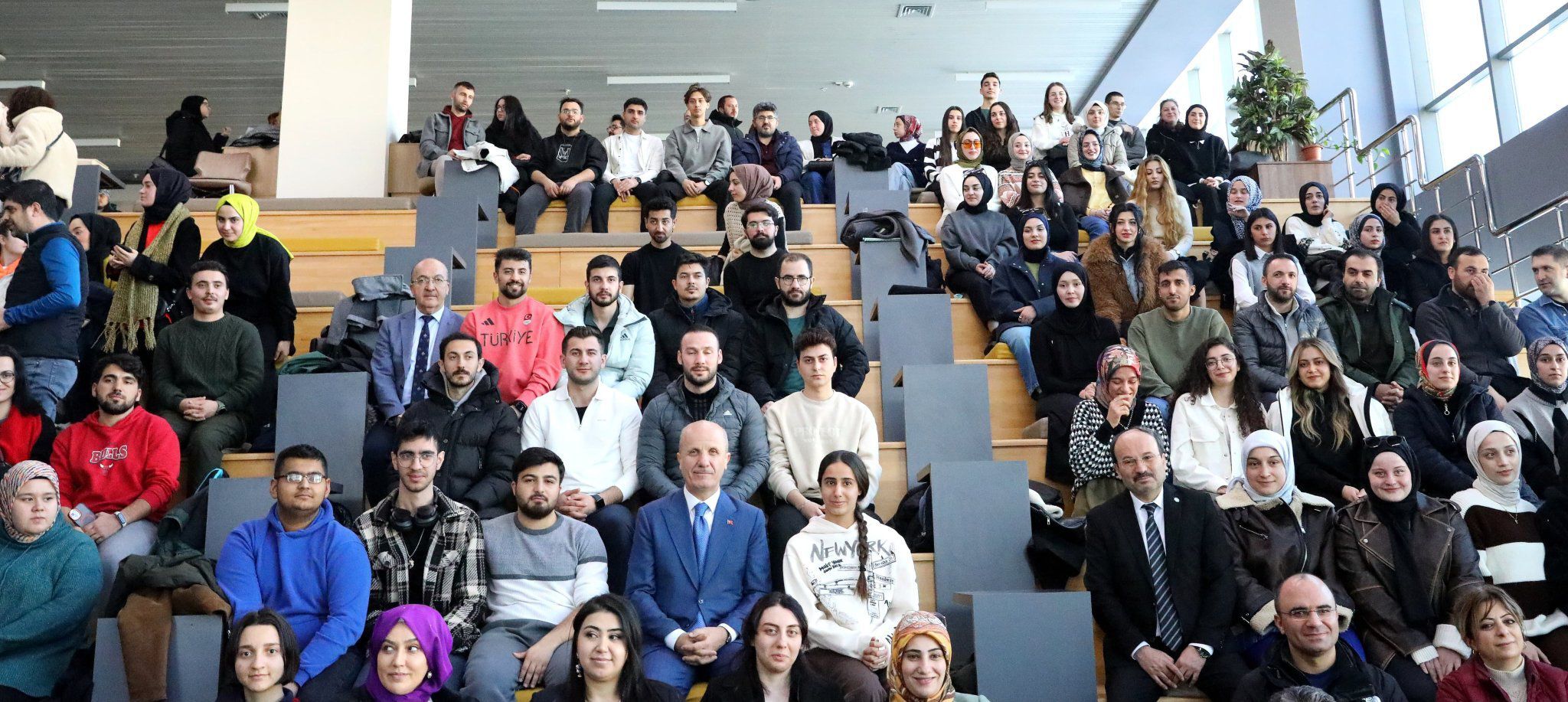 04 Yükseköğretimde Yaşam Boyu Öğrenmede Büyük Dönüşüm