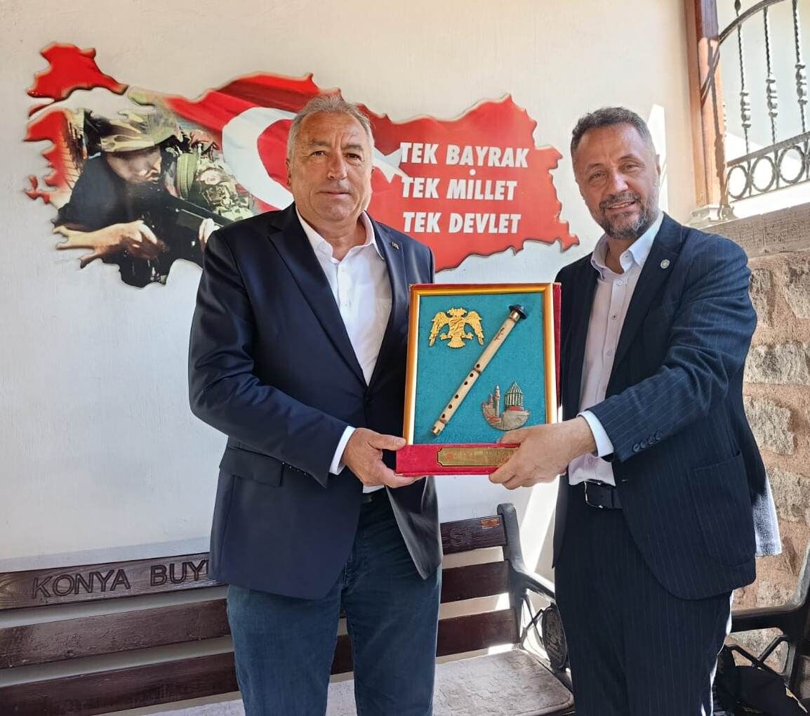 Ali̇ Anlaş, Süleyman Egeya Tablo Hedi̇ye Ederken Foto