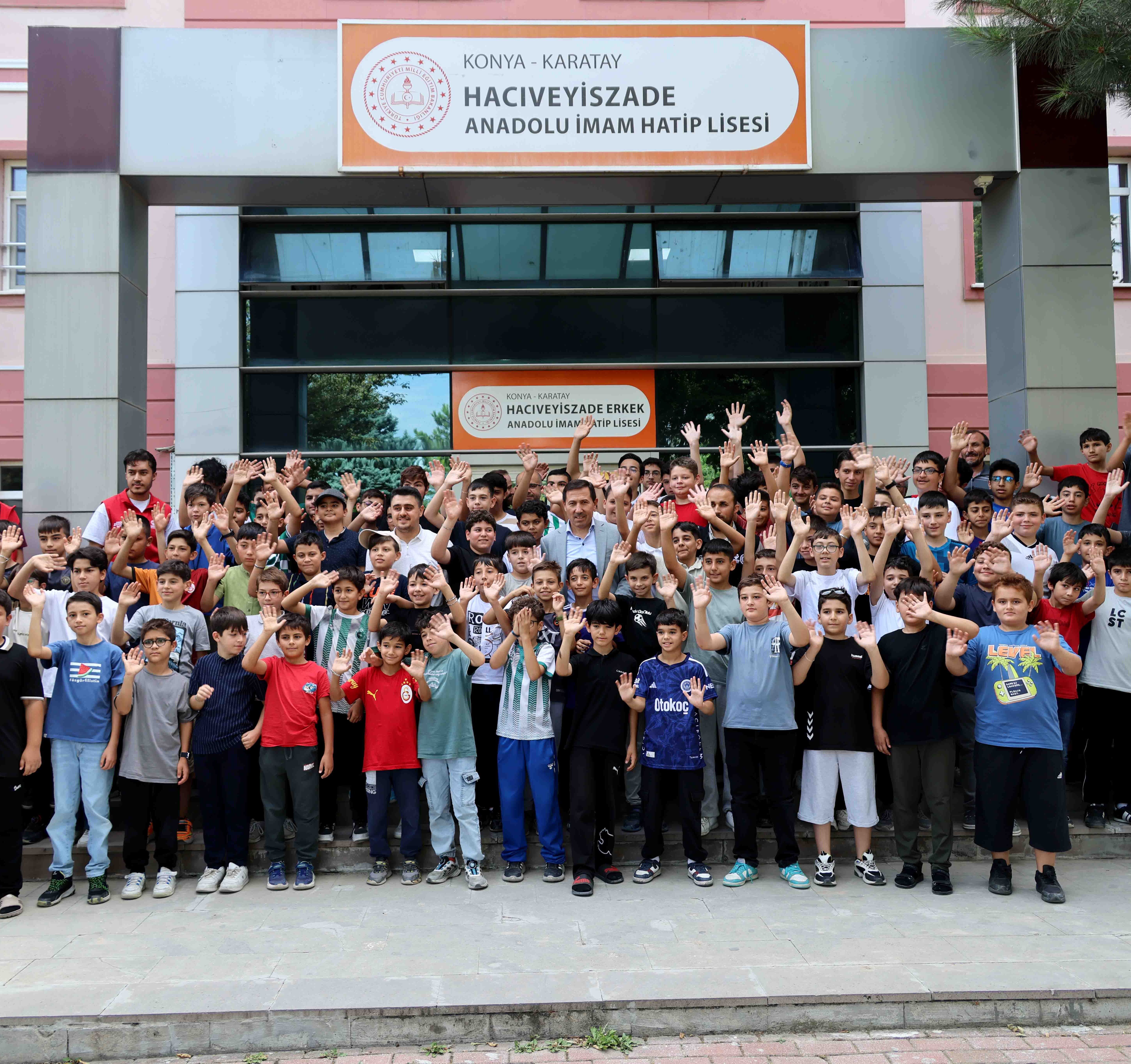 Hasan Kilcadan Gençli̇k Mecli̇si̇ Ve Tabi̇at Mektebi̇ Yaz Okullarina Zi̇yaret (2)