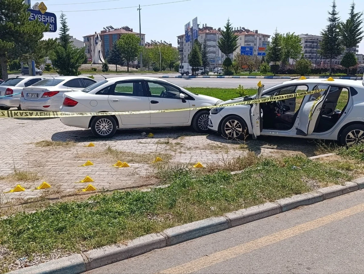 Husumetliler Otogarda Karsilasinca 2 Kisi Yaralandi 145924 20260827