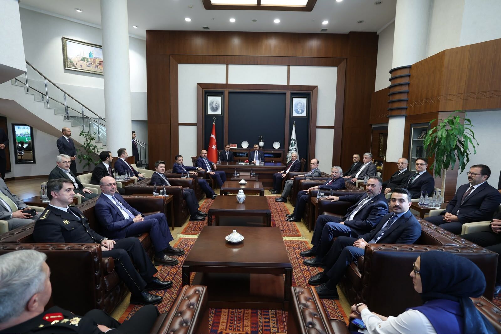 İçi̇şleri̇ Bakani Mustafa Çi̇ftçi̇ Karatay Beledi̇yesi̇’ni̇ Zi̇yaret Etti̇ (2)