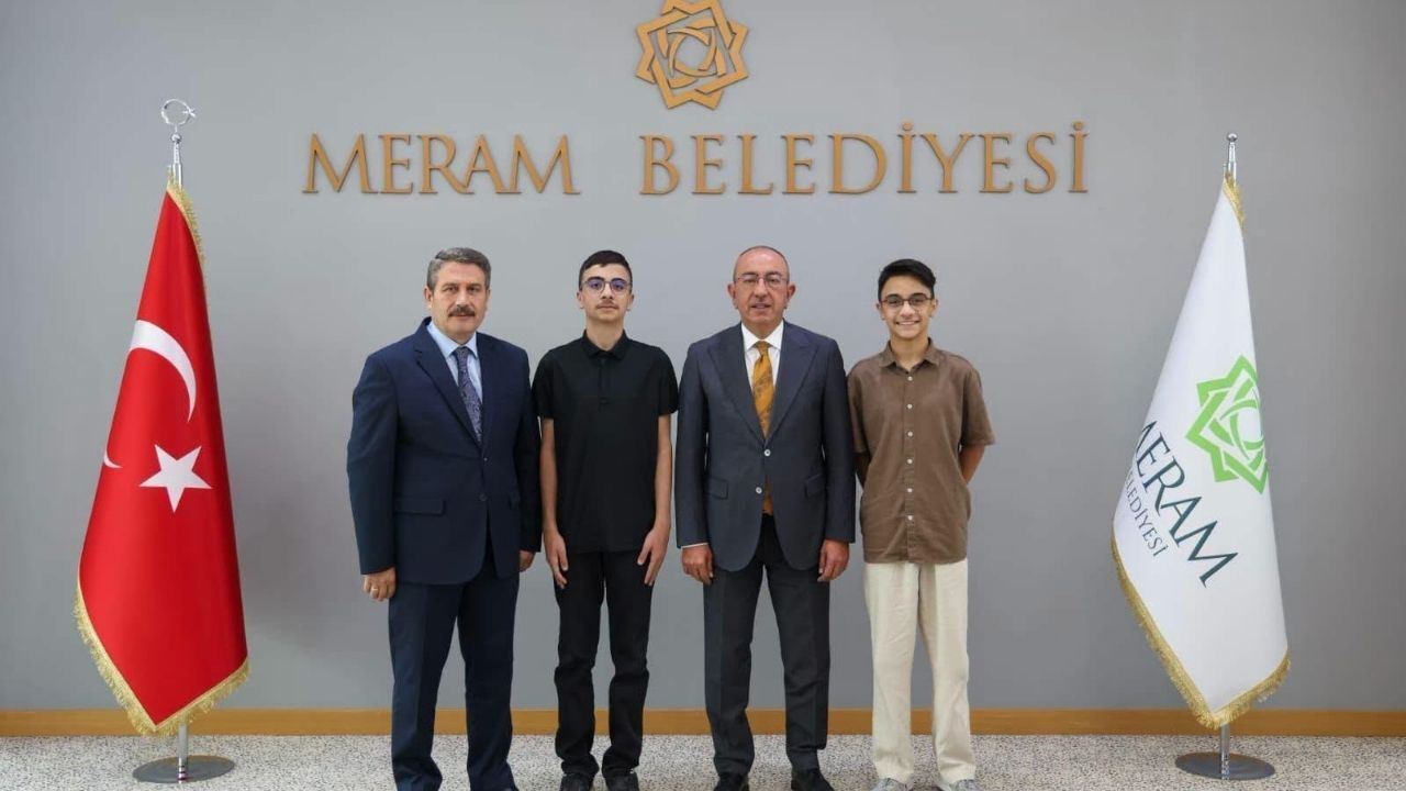 Kırmızı Ve Beyaz Modern Son Dakika Haberleri Youtube Küçük Resmi 2026 08 18T152946.757