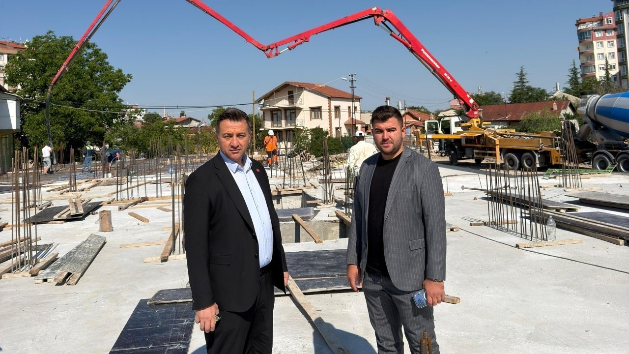 Kırmızı Ve Beyaz Modern Son Dakika Haberleri Youtube Küçük Resmi 2026 08 25T140959.236
